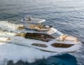Absolute 60 Fly: Underneath and over it Cruising in good company, cooking, sunbathing and enjoying a cocktail - the bel étage of the new 60 Fly has a lot to offer. The space below is filled with a saloon and three cabins. Motorised with Volvo Pentas IPS (2x 725 hp)