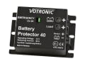 Der Votronic Battery Protector 40 (ca. 62 Euro) ist in der Ausführung Motor mit einer höheren Abschaltschwelle erhältlich, damit die Spannung zur Startfähigkeit ausreicht