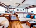 Salon: Dining area and lounge are located on different levels