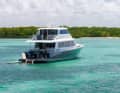Die Grand Banks 85 ist in drei Decks aufgeteilt