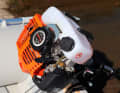 The integrated tank can be filled quickly and easily with a canister and filling hose