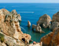 Spektakuläre Küste: die Ponta da Piedade südlich von Lagos an der Algarve 