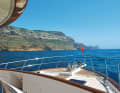 A cruise full of contrasts: along the impressive cliffs of the Parc National des Calanques between Marseille and Cassis