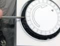 La commutazione avviene tramite un timer.