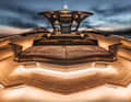 Open stage: The open rear is dominated by a sunbathing area, the steps are illuminated by LEDs at night