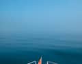 No wind and sea fog: a nightmare for every sailor, especially in the middle of the English Channel. We are better off