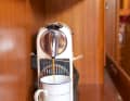 Haushalts-Kleingeräte wie etwa Kaffeeautomaten oder ein Haarföhn sind sehr beliebt. Sie brauchen kurzzeitig viel Leistung