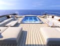 The glass-bottomed whirlpool is installed on the foredeck. Here you can look out over the sea through the pool
