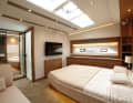 Prestige 680 Fly: Owner's cabin