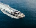 At full throttle we reach over 33 knots