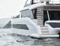 Das Heck mit der Treppe, die zur Flybridge führt