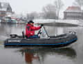 The Zodiac runs economically at around 7 km/h