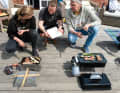 Is the sausage cooked? Is the grill also hot at the edges? The practical test clarified fundamental questions