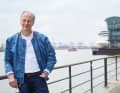 Arndt-Helge Grap (58) sorgt mit seinem Unternehmen Radiopark für Stimmung an Bord: Er liefert die Musik und maßgeschneiderte Film-Archive sowie Playlists. Die Orte: Auf Superyachten, Kreuzfahrtschiffen, in Hotels und Einkaufszentren