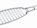 Fischen: Der Grillstar-Fischbräter erleichtert es, einen ganzen Fisch auf dem Grill zu garen. Mit Holzgriff. Preis: ca. 7 Euro
