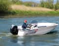 Pegazus 450: Flat hull shape The Pegazus learns to fly when travelling through fast waves