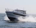 If you put the lever on the table, the SR 33 reaches 57.8 km/h, which is the equivalent of 31.2 knots