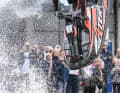 Atemberaubendes Trickfeuerwerk auf dem Messe-See: Niels Willems, mehrfacher Jetski-Pro-Freestyle-Europameister
