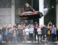 Atemberaubendes Trickfeuerwerk auf dem Messe-See: Niels Willems, mehrfacher Jetski-Pro-Freestyle-Europameister