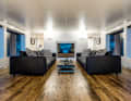 Beach feeling: The simple interior resembles a tidy house on the beach. Vintage oak floorboards help with this
