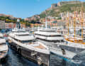 Dann machen diverse Neubauten und Charter- oder Broker-Yachten fest.