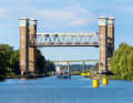 The railway lift bridge in Trollhättan only has a clearance height of 2.8 metres when closed
