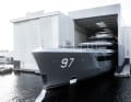 Auftritt der Feadship 715. Wofür die 97 am Bug der  80 Meter stehen, ist (noch) nicht bekannt.