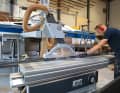 The mouldings are cut to size using a circular saw. The groove is also cut into the Coosal mouldings in this way