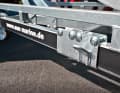 Lashing eyes: These are accessories and are easily screwed onto the trailer frame. Advantage: They can be optimally positioned in relation to the boat's lashing points