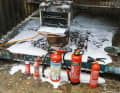 Spoilt for choice: different extinguishing agents - extinguishing spray, small powder extinguisher, foam extinguisher, large powder extinguisher and CO₂ extinguisher (from left). Each extinguishing agent has advantages and disadvantages. Foam extinguishers and powder are recommended on board
