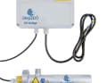 UV-C: Instead of adding chemicals to the water, bacteria can be combated by irradiation with UV light, as in such a system from Dr Keddo