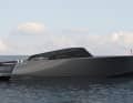 BurdissoCapponi Yachts&Design blieben dem VanDutch-Stil treu: lange Wasserlinie, gerader Steven und ein flaches ein Profil mit einem beinahe verschwenderisch unverbauten Deck.