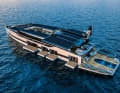 "VisionE": On the 57 metre long two-decker, guests and owners reside on the lower deck, each with a balcony. The superstructure is flat, the hull efficient and borrowed from sailing yachts. The solar panels and top deck are exposed according to the "Transformer" principle.