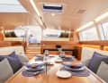 Light dining: The windows next to the companionway provide additional light in the lounge.