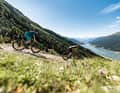 Theoretisch wäre die Strecke zwischen Nauders und Graun nur 12 Kilometer lang. Nimmt man aber die berühmten Trails dazu, wird eine BIKE Transalp-Etappe draus!