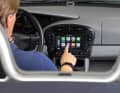 Smarte Funktionen: Über Apple CarPlay holt das PCCM Plus Apps wie Streamingdienste, Kalender und die Online-Navigation an Bord der Klassiker.