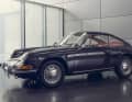 Mit dem F-Modell, dem Ur-Elfer, beginnt die Erfolgsgeschichte des Porsche 911. Er stammt aus der Feder von Ferdinand Alexander Porsche und lebt bereits in der achten Generation fort – seit 1963.