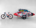 Mit dem Rad zum Spot und dennoch alles dabei: Der Fahrradanhänger Reacha Sport ist auf den Transport von Boards und anderem Equipment ausgelegt.