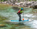 Der Bug des Boards wird dabei aus dem Kehrwasser heraus...