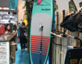 Tabou hat das neue Modell "DA CRUISE" als einziges SUP mit am Stand – mit Mastfußaufnahme für die Option zum Windsurfen.