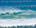 These waves tend to break to the left (lefts), which means that the surfer must immediately steer to the left from the breaking zone. With this size, beginners should only use the white water rolling inwards for practising.