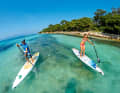 Lérins-Insel Saint-Honorat wartet mit karibischem Wasser für SUP-Fans auf.