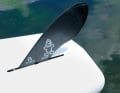 The centre fin ensures good directional stability.