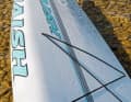 Das Naish-Board verträgt viel Gepäck.