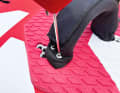 All loops on the Severne Psycho are fixed with double Allen screws.
