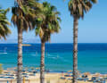 Am New Golden Beach wohnt man direkt am Wasser – hier gibt’s Sandstrand, Surfcenter und einen Allroundspot mit Flachwasser und kleinen Sprungrampen.