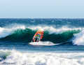 Leon rips the wave from Davenport