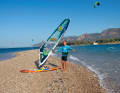 Drepano is still an insider tip among tourists, but for the windsurfing and kitesurfing scene it is Patras' daily bread.