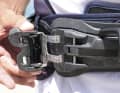 The fastening consists of a buckle with two hooks that can be adjusted continuously via Guter