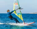 Return to the starting position immediately after each pump: stretch your arms and move your hips as far away from the sail as possible.